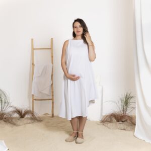Alternative view of Elegantes White Asymmetrical Lässiges Maternity Dress